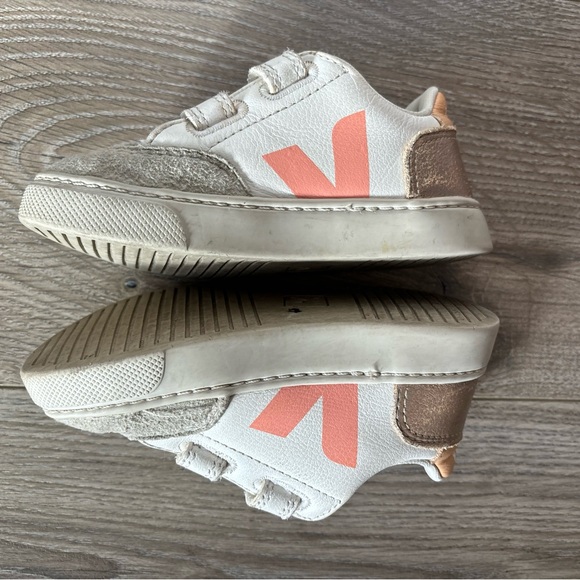 Veja Kids' White and Peach Sneakers - Picture 2 of 5